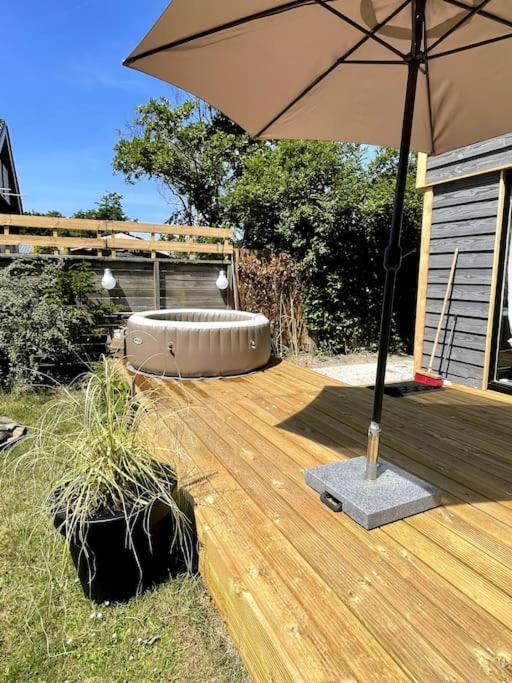 Modern Beach House For 12 Pers! With Jacuzzi ユリアーナドルプ エクステリア 写真