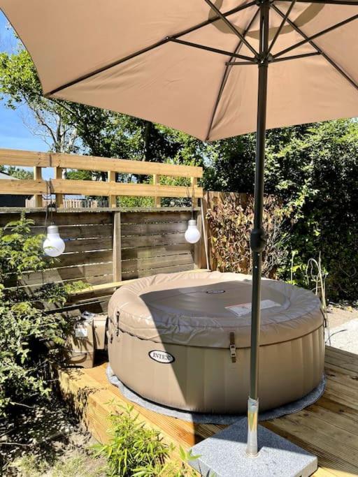 Modern Beach House For 12 Pers! With Jacuzzi ユリアーナドルプ エクステリア 写真