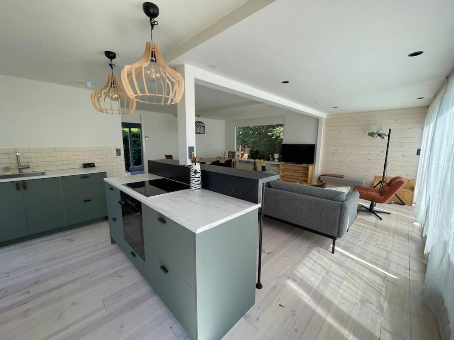 Modern Beach House For 12 Pers! With Jacuzzi ユリアーナドルプ エクステリア 写真