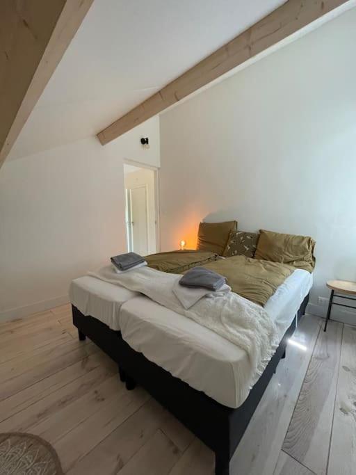 Modern Beach House For 12 Pers! With Jacuzzi ユリアーナドルプ エクステリア 写真